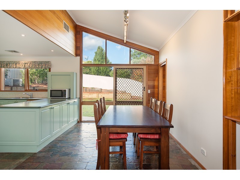 422 Colley Street, Lavington NSW 2641