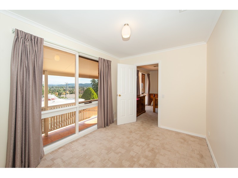 422 Colley Street, Lavington NSW 2641