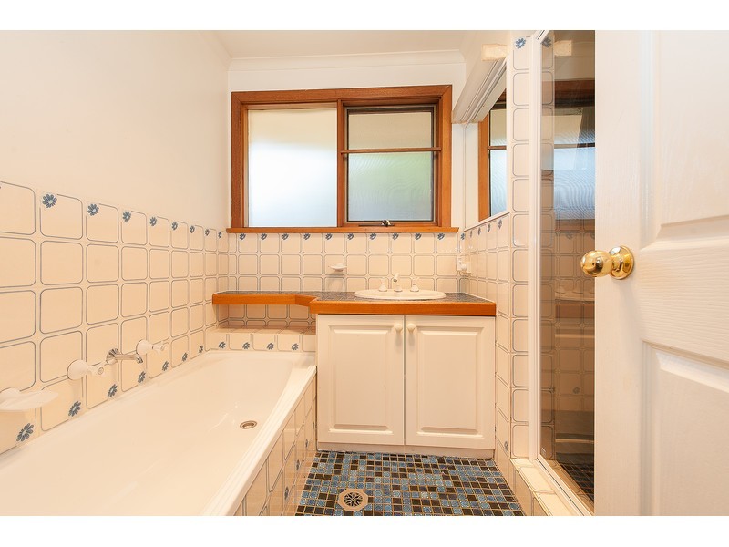 422 Colley Street, Lavington NSW 2641