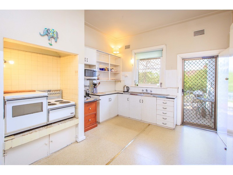 636 Thurgoona Street, Albury NSW 2640