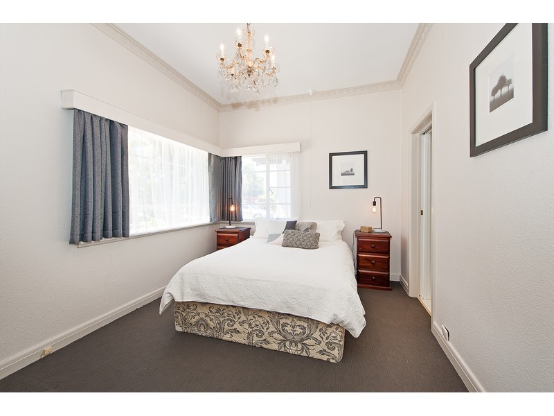 649 Poole Street, Albury NSW 2640