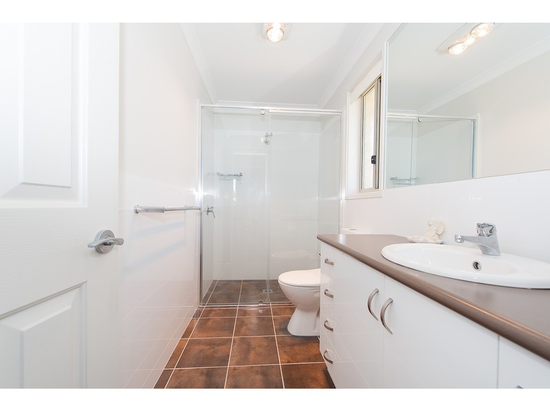 15 Sarah Court, Howlong NSW 2643