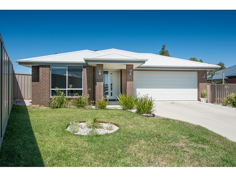 30 Charolais Court, Thurgoona NSW 2640