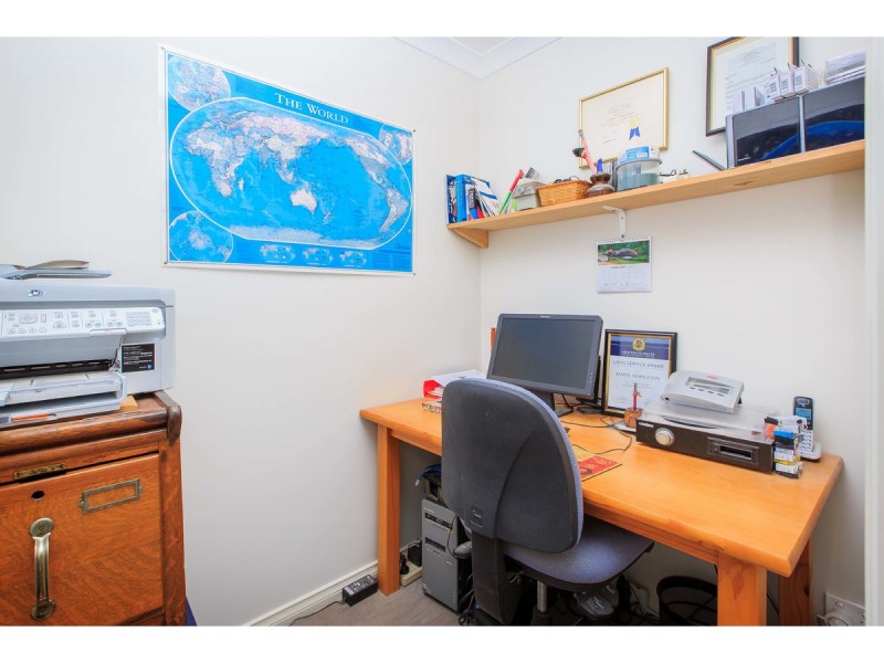 25 Honeyeater Circuit, Thurgoona NSW 2640