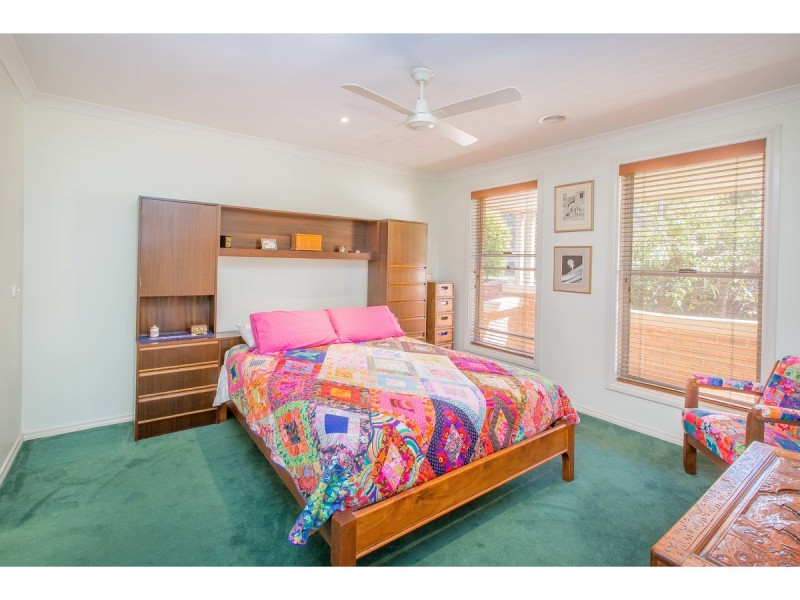 25 Honeyeater Circuit, Thurgoona NSW 2640