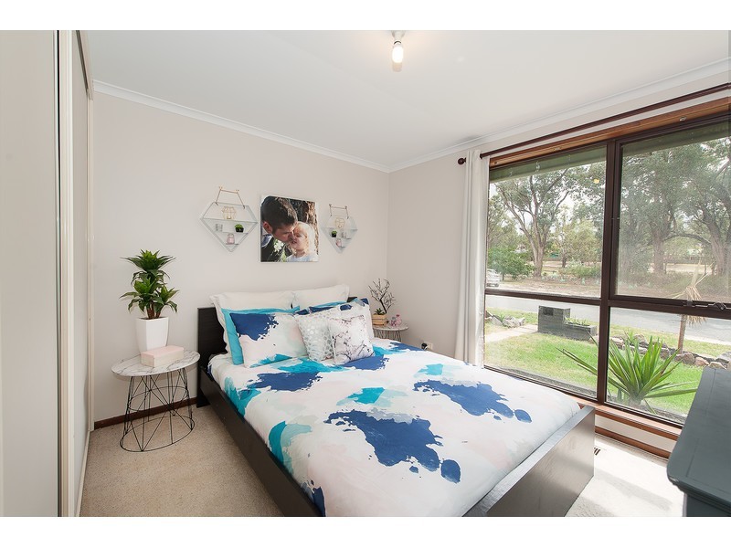 137 Hotham Circuit, Thurgoona NSW 2640