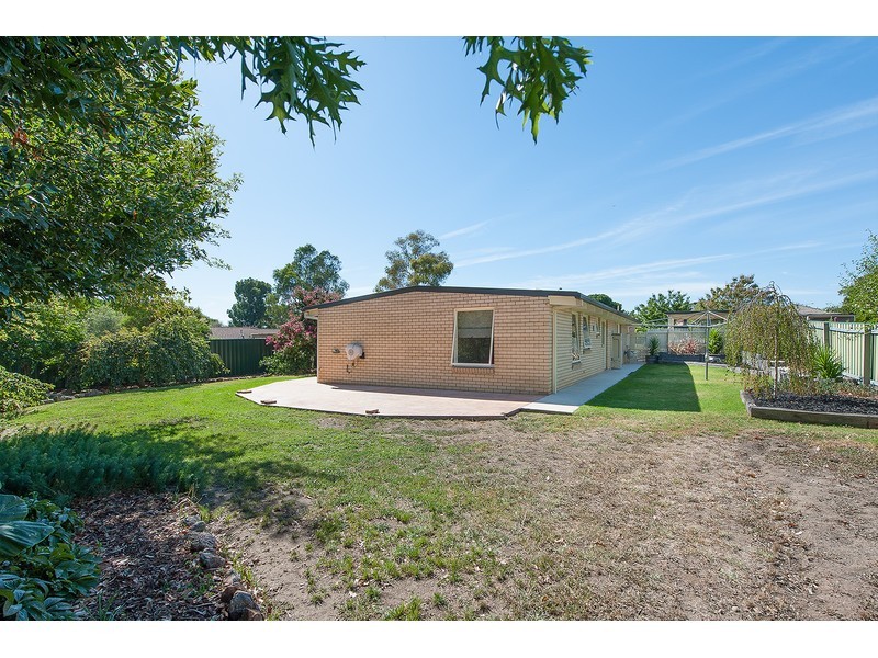 49 Morgan Crescent, Thurgoona NSW 2640