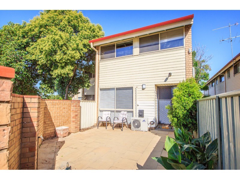 9/429 Griffith Road, Lavington NSW 2641