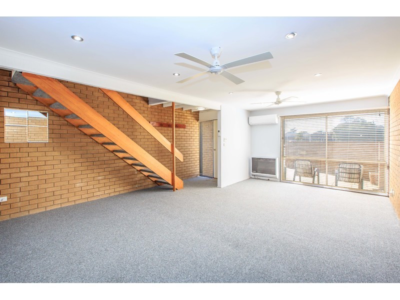 9/429 Griffith Road, Lavington NSW 2641