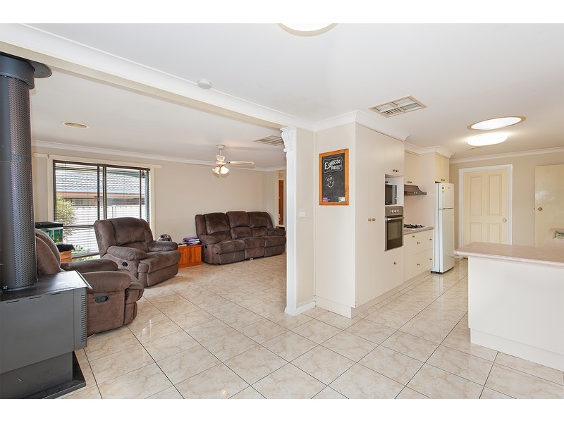 531 Kemp Street, Lavington NSW 2641