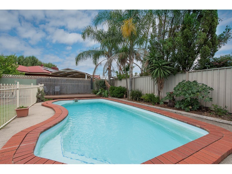 531 Kemp Street, Lavington NSW 2641