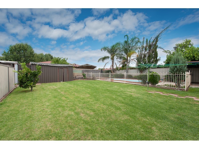 531 Kemp Street, Lavington NSW 2641