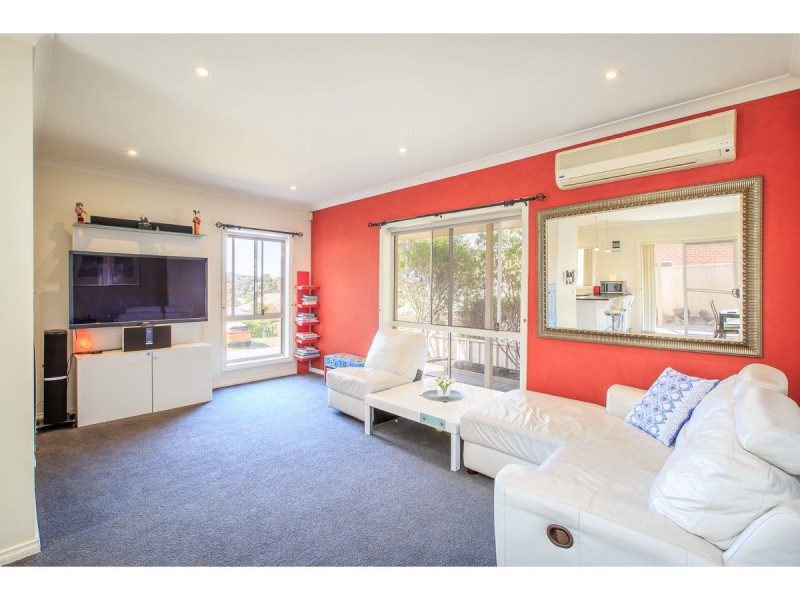 9 Chatterton Place, West Albury NSW 2640
