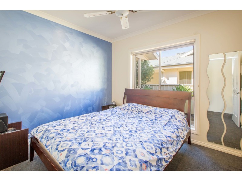 9 Chatterton Place, West Albury NSW 2640