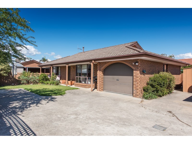 2/6 Brent Court, Lavington NSW 2641