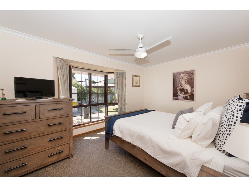 2/6 Brent Court, Lavington NSW 2641