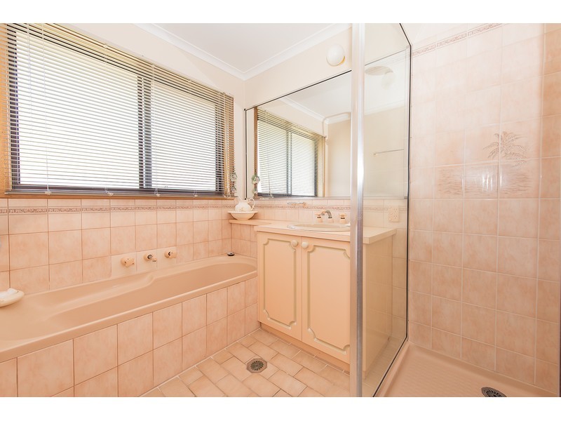 2/6 Brent Court, Lavington NSW 2641