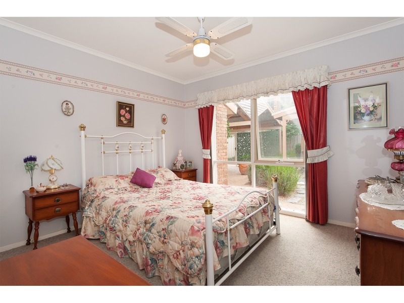 12 Chelsea Court, West Albury NSW 2640