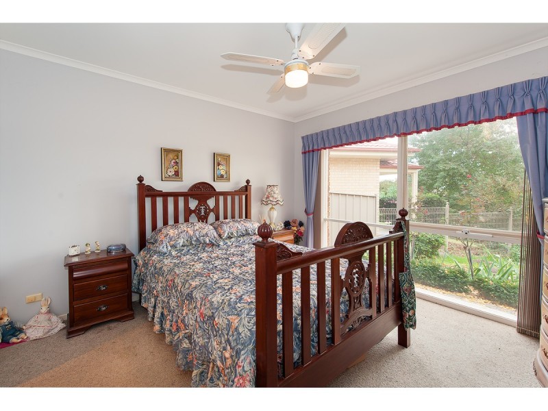 12 Chelsea Court, West Albury NSW 2640