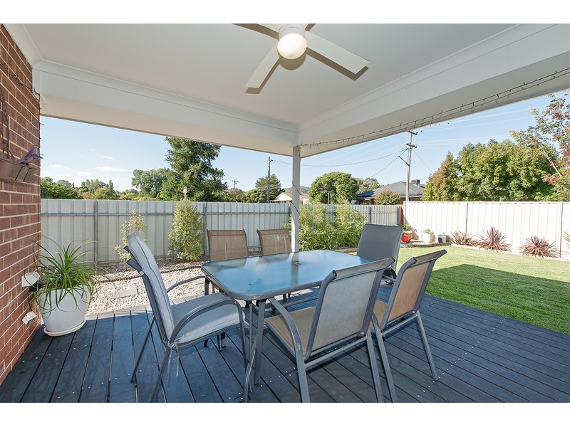 4 Cobby Court, Lavington NSW 2641