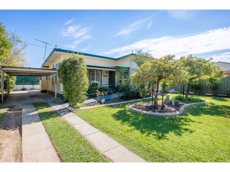 545 Hague Street, Lavington NSW 2641