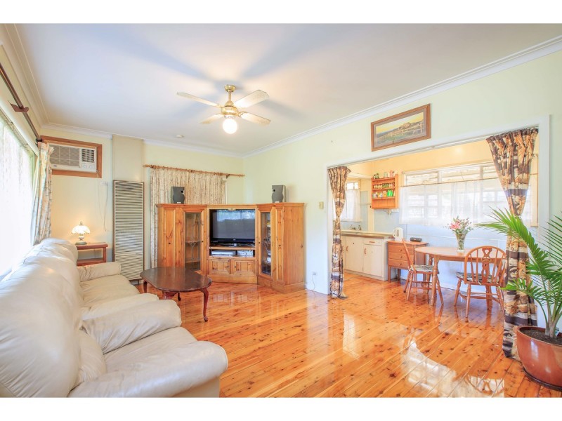 545 Hague Street, Lavington NSW 2641