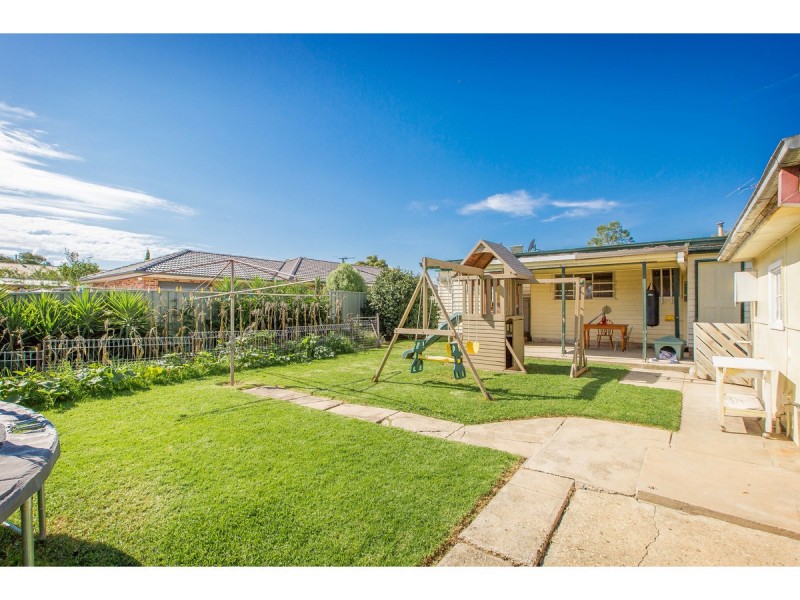 545 Hague Street, Lavington NSW 2641