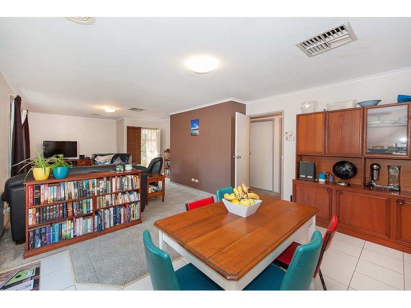 42 Feathertop Circuit, Thurgoona NSW 2640