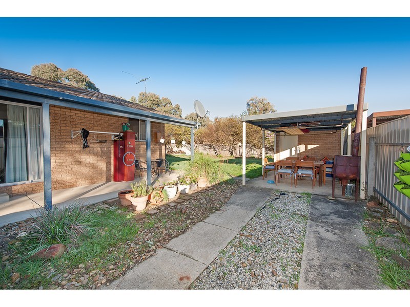 42 Feathertop Circuit, Thurgoona NSW 2640