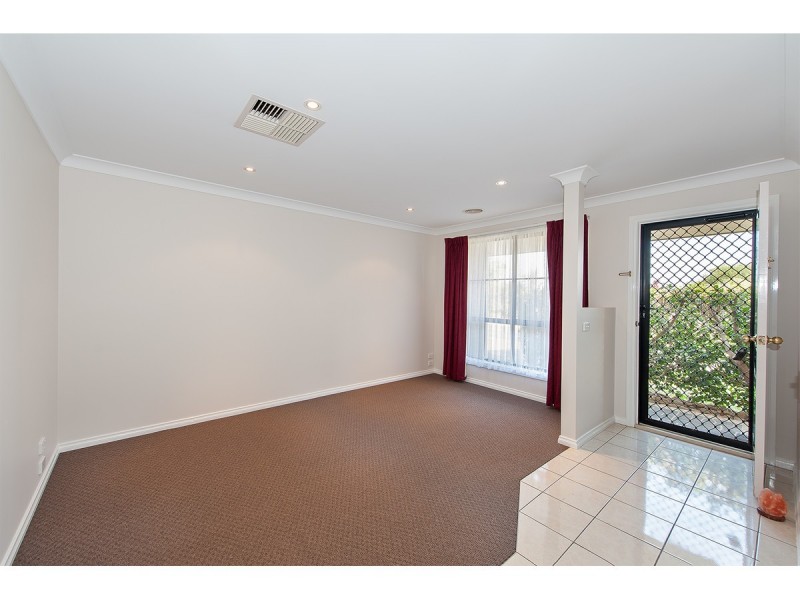 92 Dryandra Way, Thurgoona NSW 2640