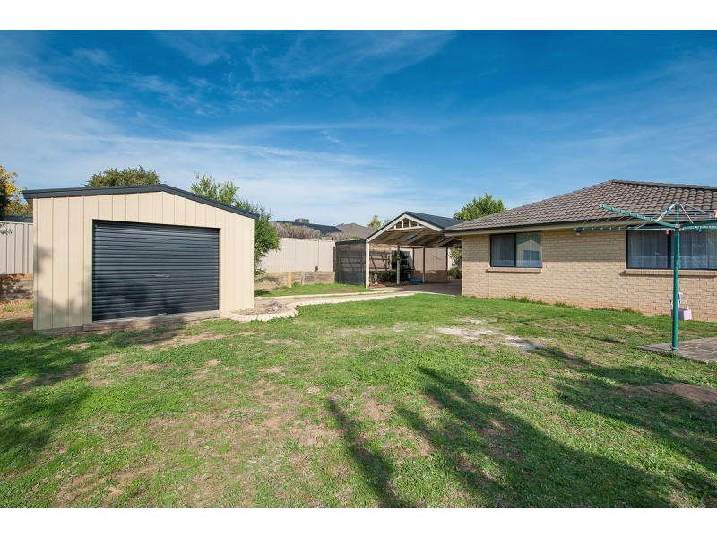 92 Dryandra Way, Thurgoona NSW 2640
