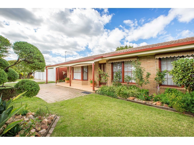 358 Parkland Crescent, Lavington NSW 2641
