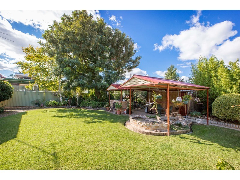 358 Parkland Crescent, Lavington NSW 2641