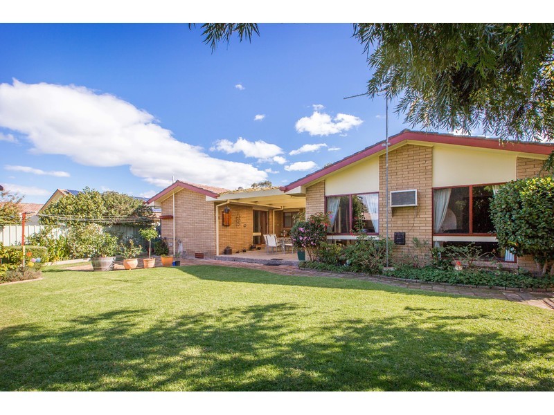358 Parkland Crescent, Lavington NSW 2641