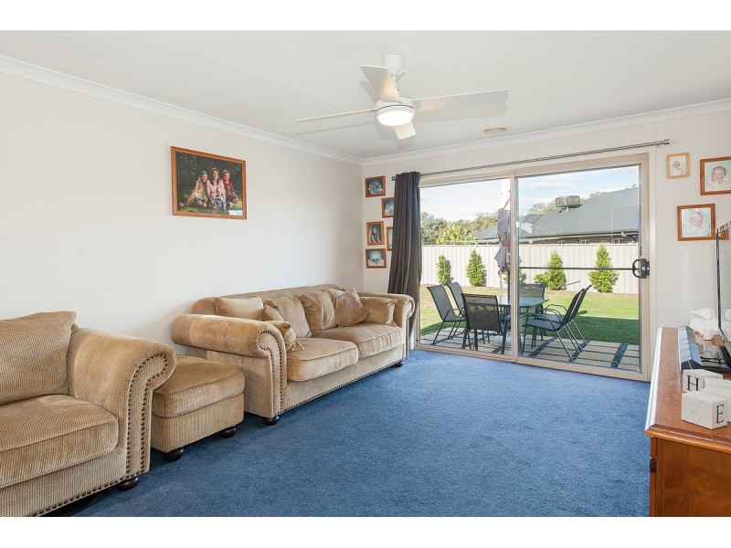 17 Oxford Drive, Thurgoona NSW 2640