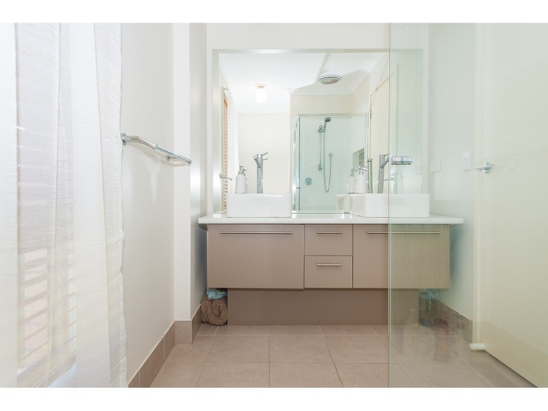 17 Oxford Drive, Thurgoona NSW 2640