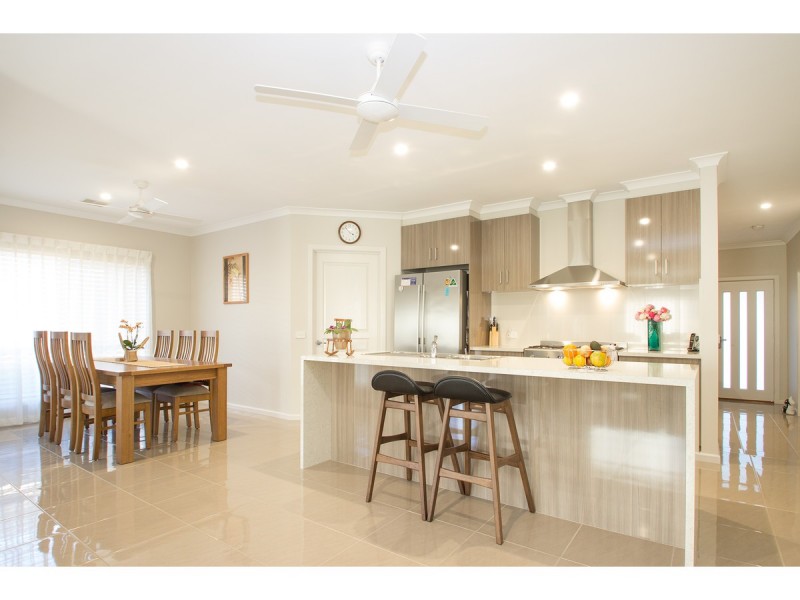 104 Pickworth Street, Thurgoona NSW 2640