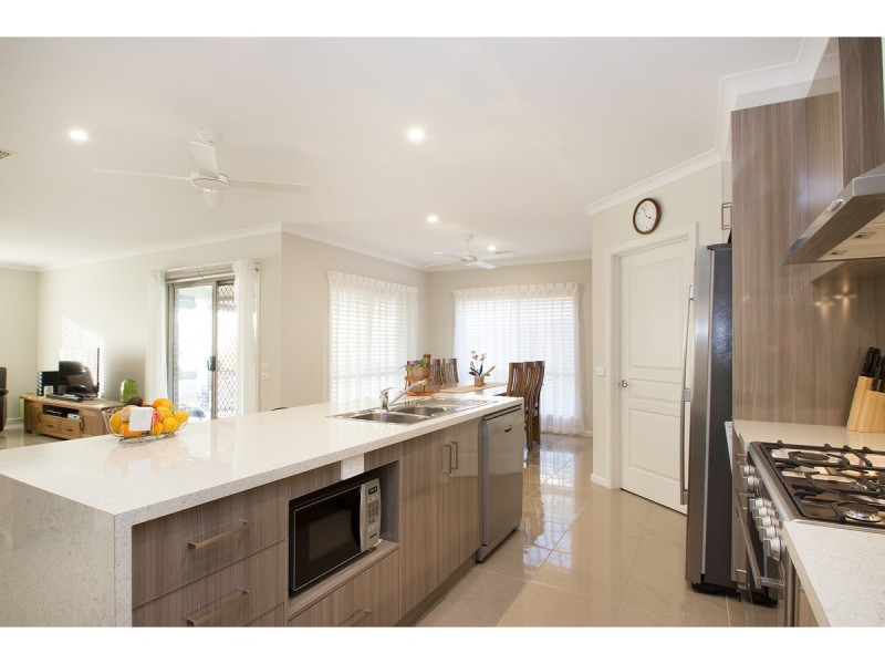 104 Pickworth Street, Thurgoona NSW 2640