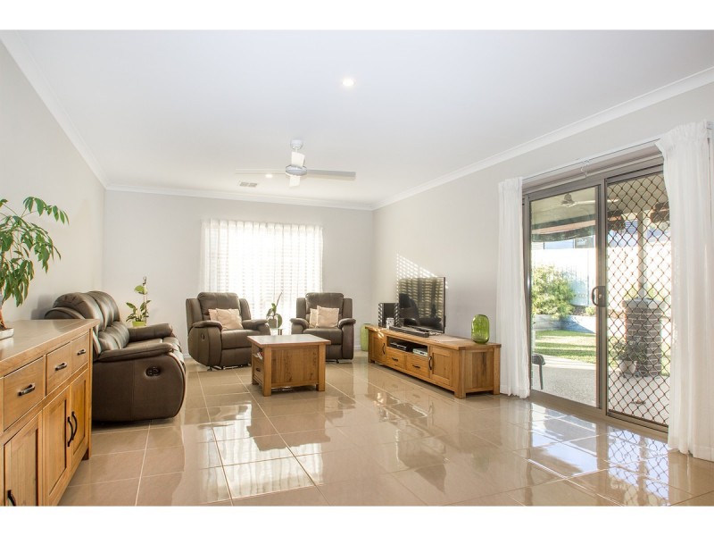 104 Pickworth Street, Thurgoona NSW 2640