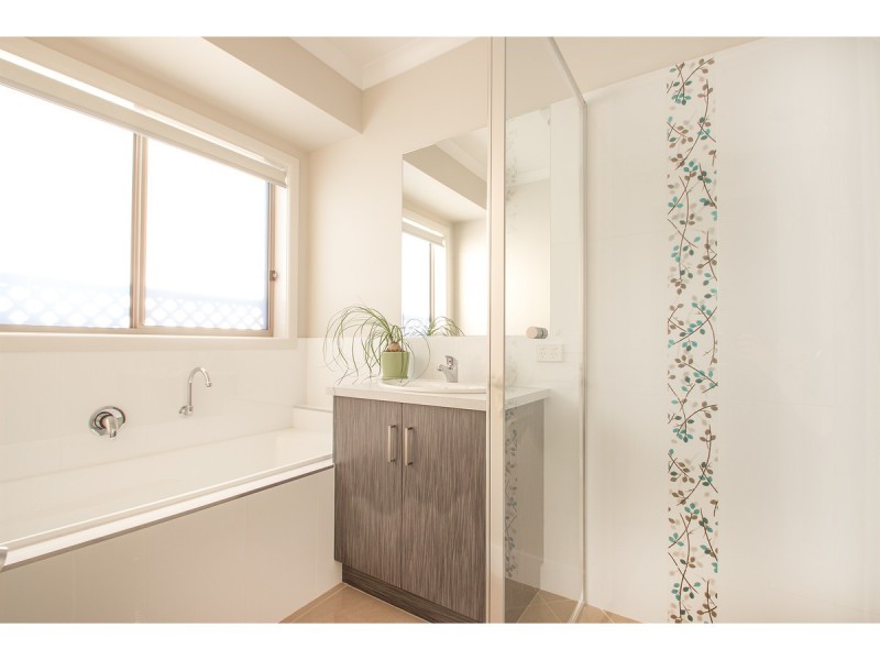 104 Pickworth Street, Thurgoona NSW 2640