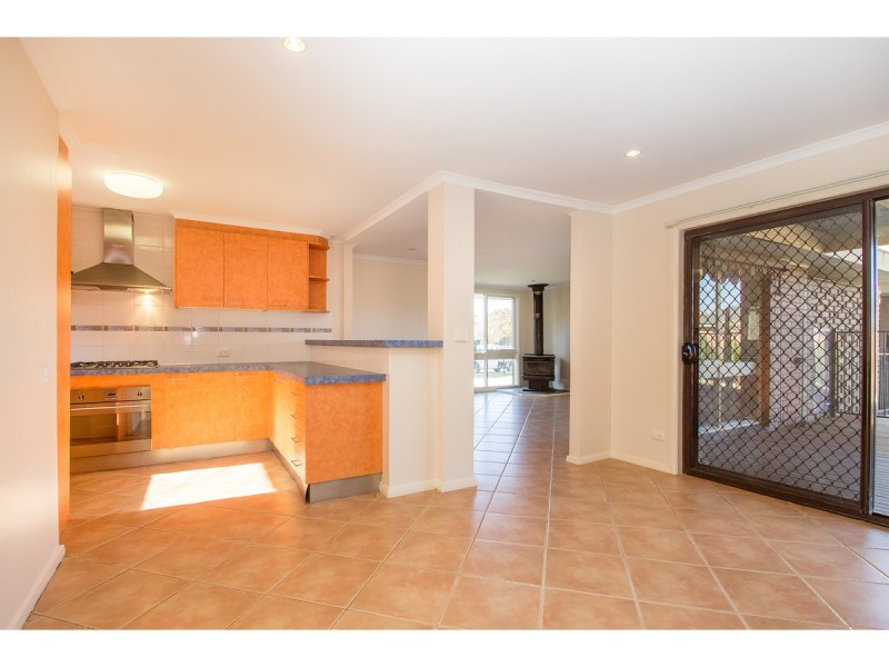 364 Sandrina Drive, Lavington NSW 2641