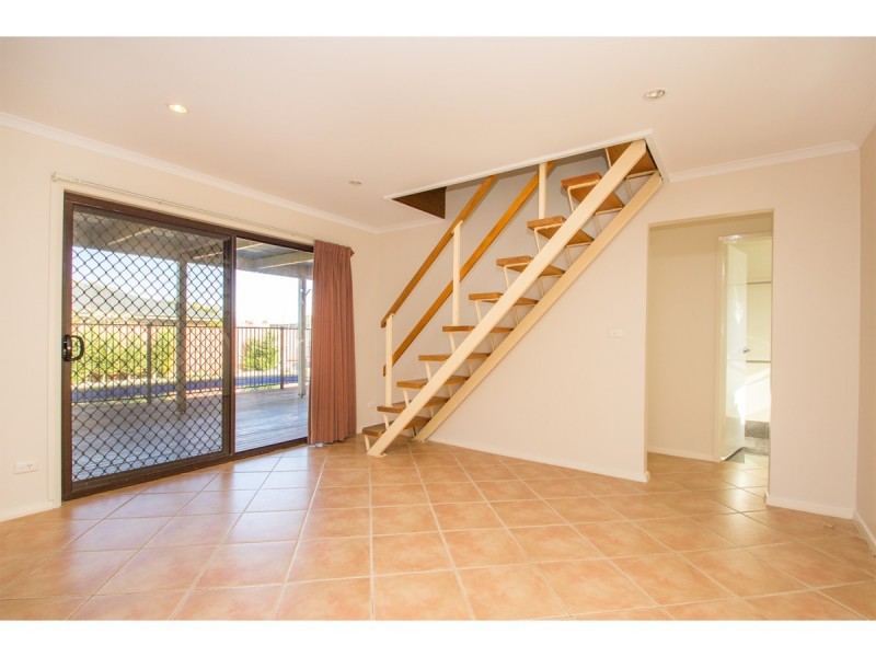 364 Sandrina Drive, Lavington NSW 2641