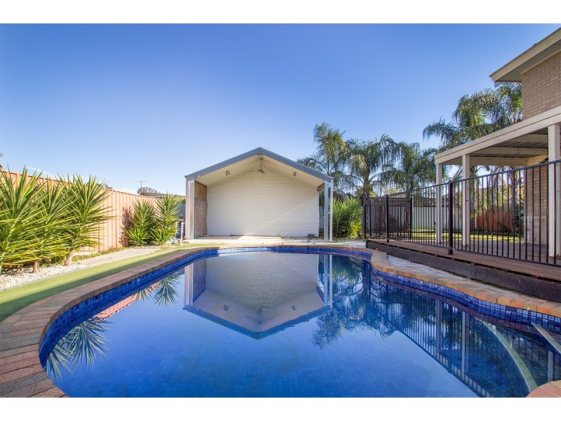 364 Sandrina Drive, Lavington NSW 2641