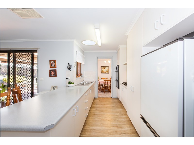 3 Orchard Way, Hamilton Valley NSW 2641