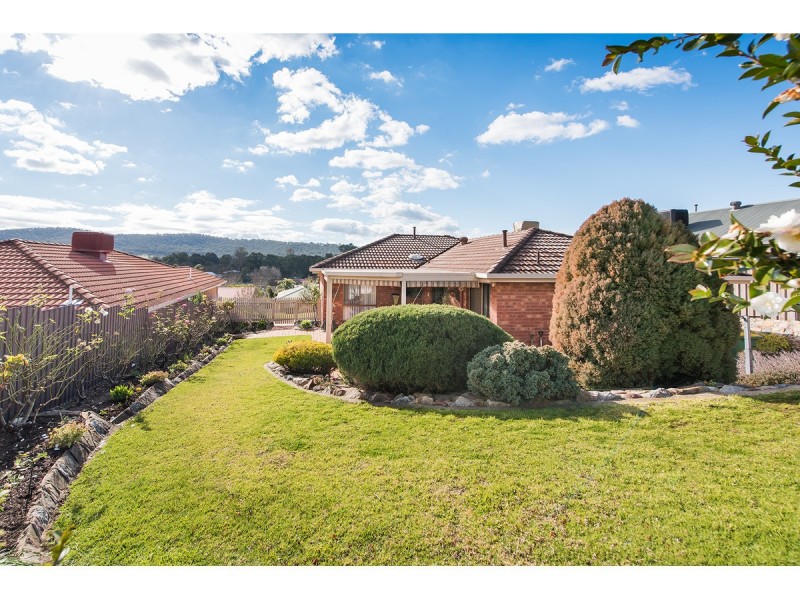 3 Orchard Way, Hamilton Valley NSW 2641