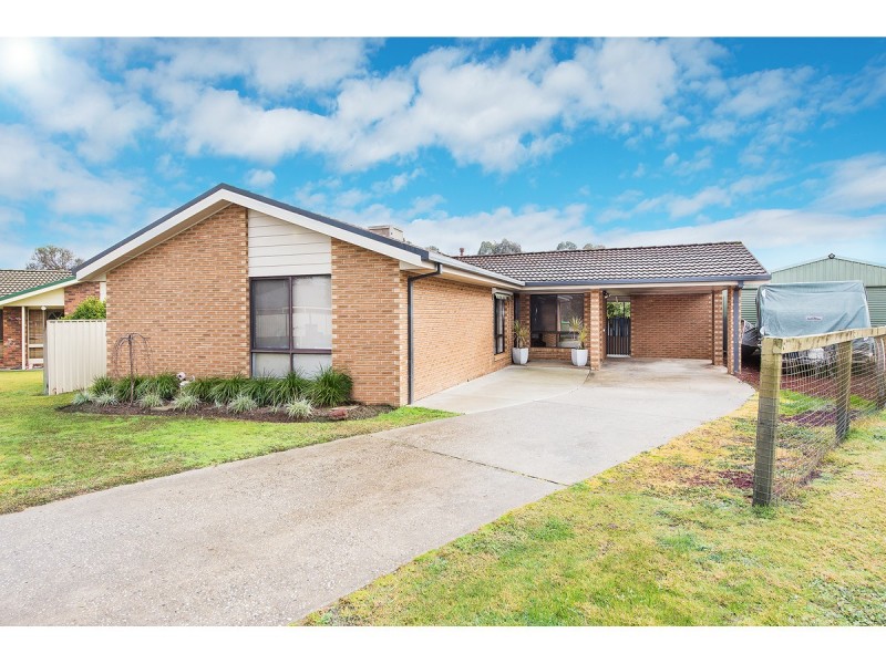 12 Decora Place, Thurgoona NSW 2640