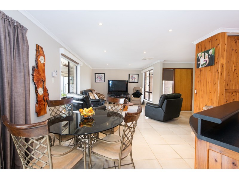 12 Decora Place, Thurgoona NSW 2640