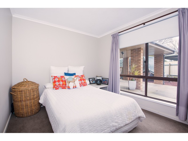 12 Decora Place, Thurgoona NSW 2640