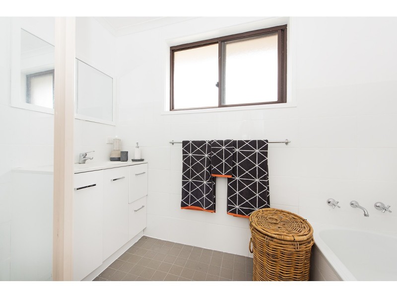 12 Decora Place, Thurgoona NSW 2640