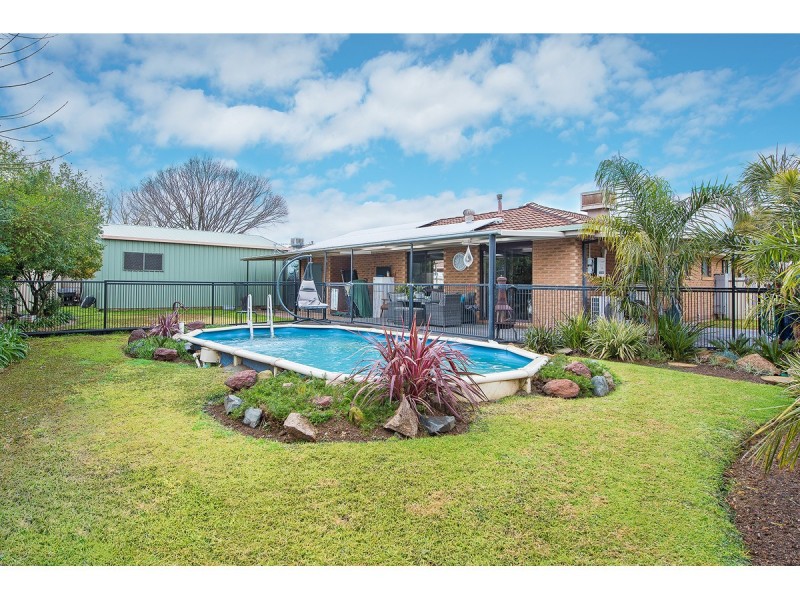 12 Decora Place, Thurgoona NSW 2640